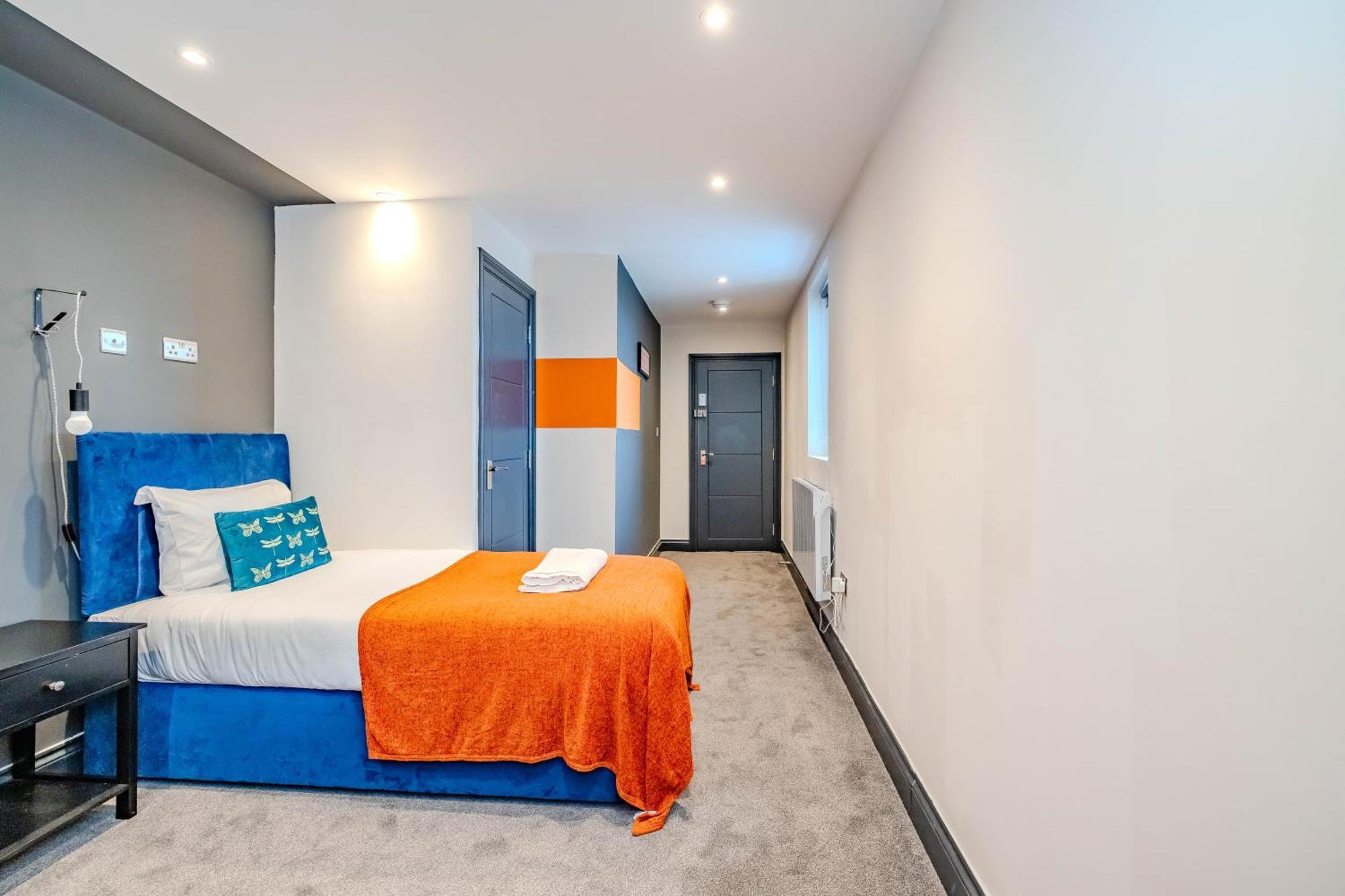 Apartment 3 Bedroom 2 Bathroom I Super Location I Sleep 9 Guests