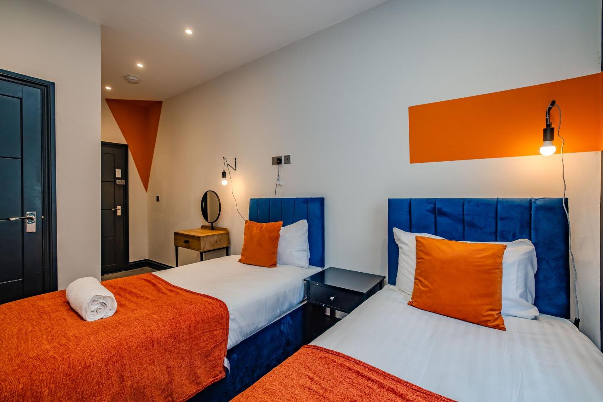 3 Bedroom 2 Bathroom I Super Location I Sleep 9 Guests Brighton