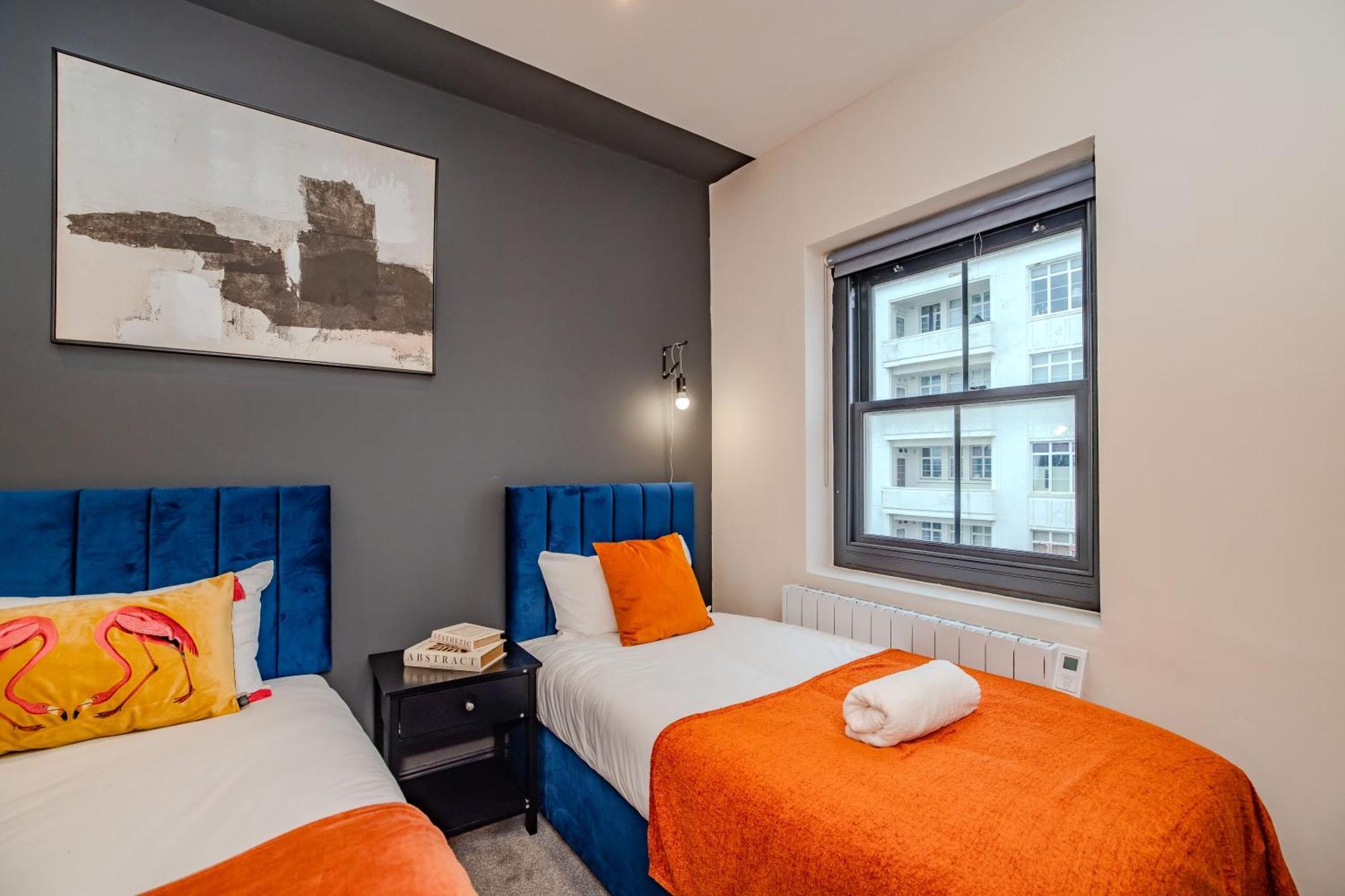 3 Bedroom 2 Bathroom I Super Location I Sleep 9 Guests * Brighton