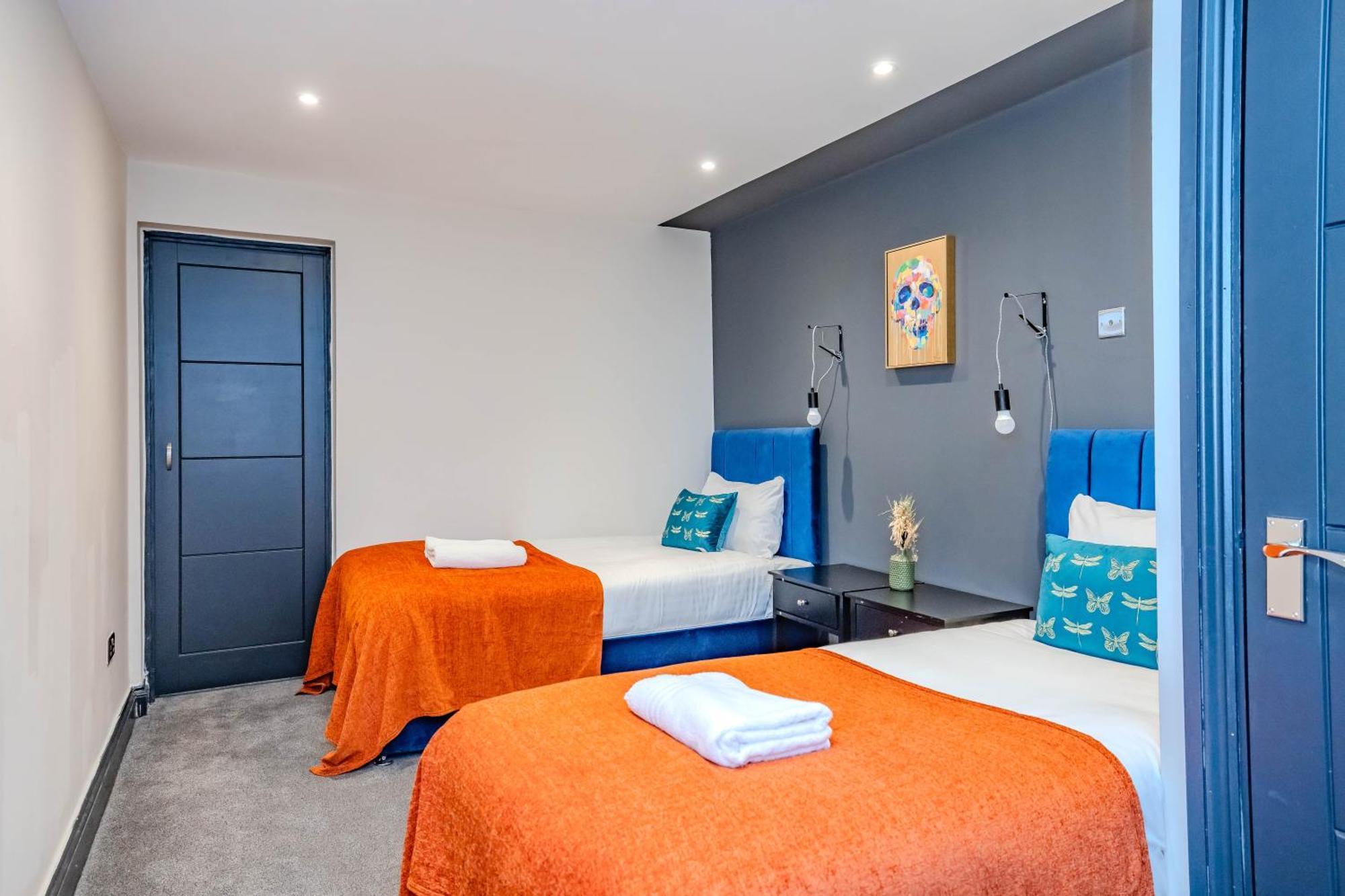 3 Bedroom 2 Bathroom I Super Location I Sleep 9 Guests Brighton